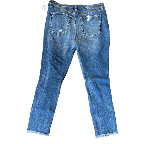 No Boundaries Juniors' High Rise Mom Jeans Fray Hem Medium Wash Size 17 NEW - Picture 2 of 8